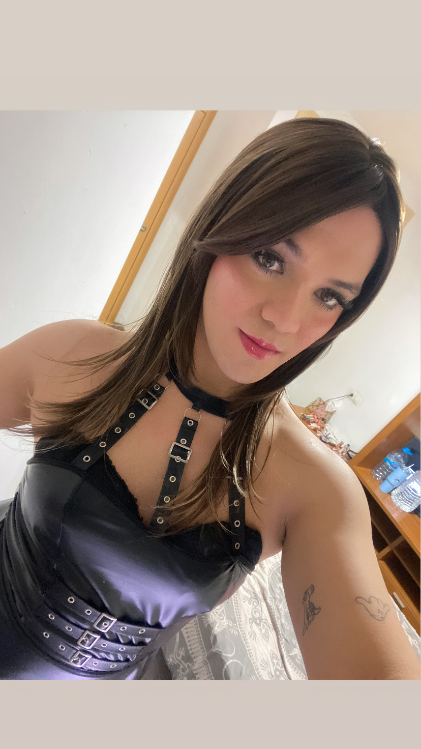 TRANS JOVENCITA FEMENINA DULCE Y CARIñOSA, PARA DISFRUTAR HASTA QUE SALGA E