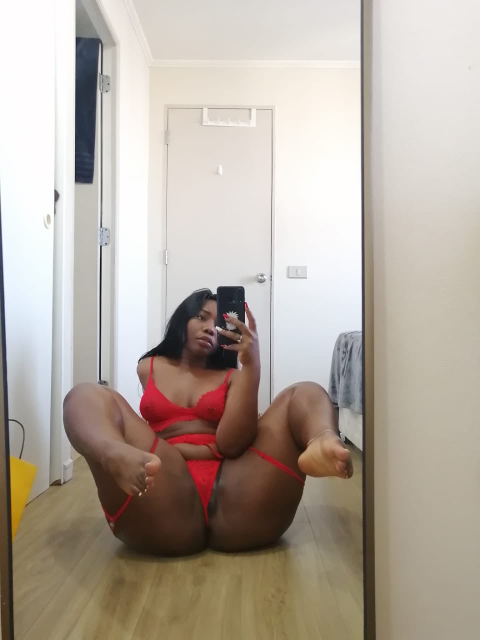 PRECIOSA COLOMBIANA DESEANDO CONOCERTE 24 HORAS EN TORREVIEJA