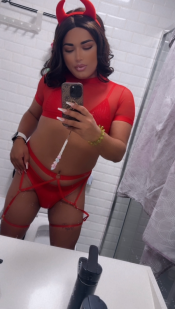 CRISTAL MORBOSA !! TRATO DE NOVIOS VEN PARA DARTE UN RICO BESO CON LENGUA