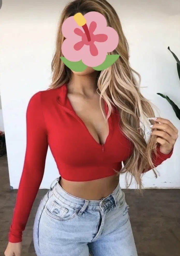 RUBIA,CUERPO DE GYM ,MANOS DE ADA