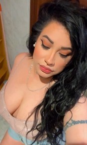 CURVY SEXY CON UNAS TETAS INCREÍBLE