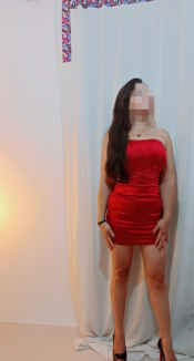 UNA LATINA ENCANTADORA DISPONIBLE LAS 24HS