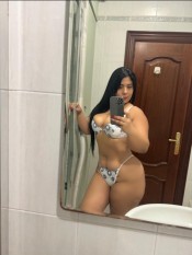 VENEZOLANA EXSUBERANTE NATURAL